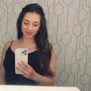 Meet your Posher, Lauren